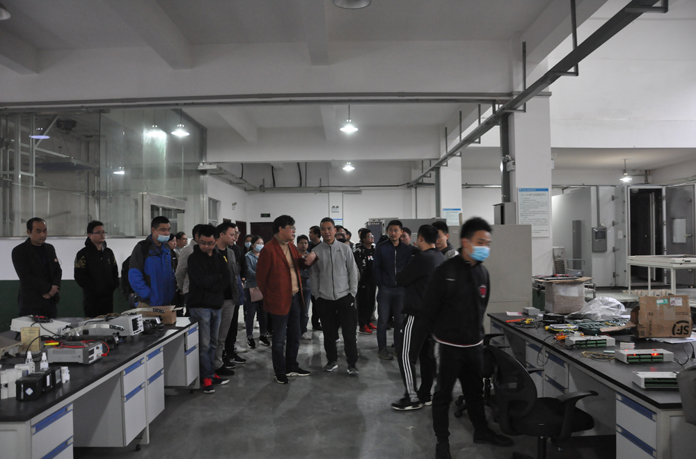 聯(lián)學(xué)聯(lián)創(chuàng)，半床棉被